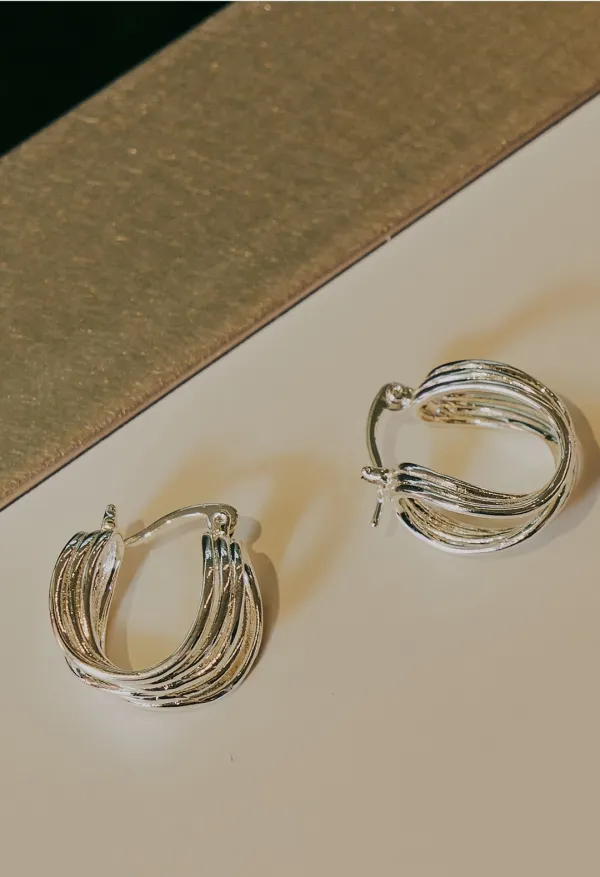[조여정,지연,정은지,니콜,민니,윤은혜,송해나,채정안 외 다수 셀럽착용]Layered line earring