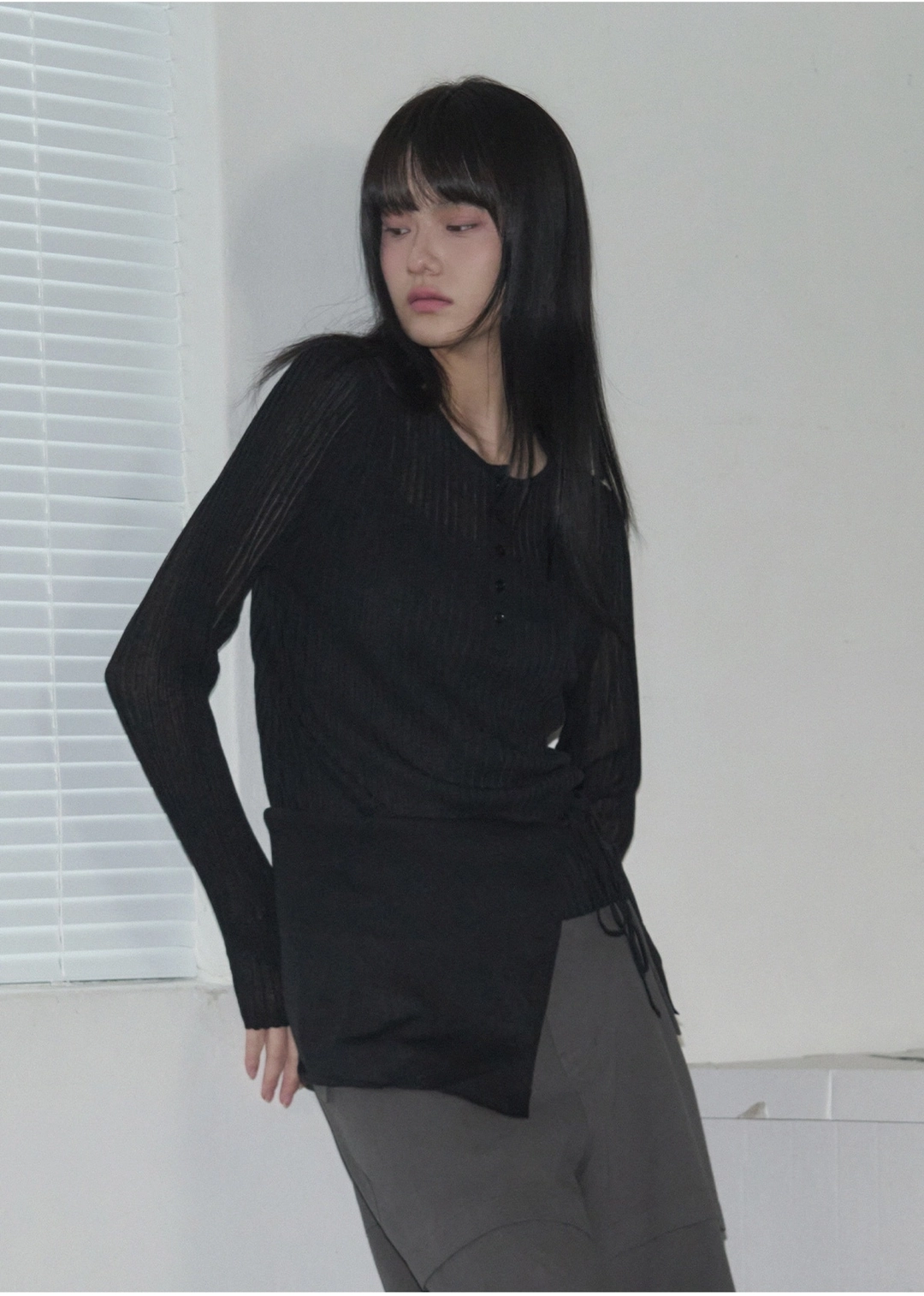레더리 헨리넥 레이어드 세트 린넨 니트 탑 [BLACK] 상품 이미지 2