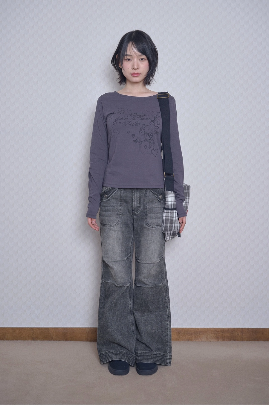 허그유어스킨 Mellow printed long sleeve T (Charcoal) 상품 이미지 1