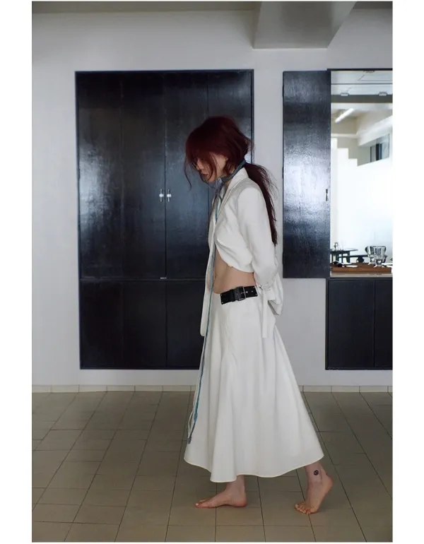 [exclusive] flare skirt with fr leather tab