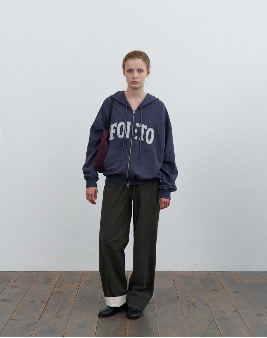 포에토 Folded curved cotton pants - khaki 상품 이미지 1