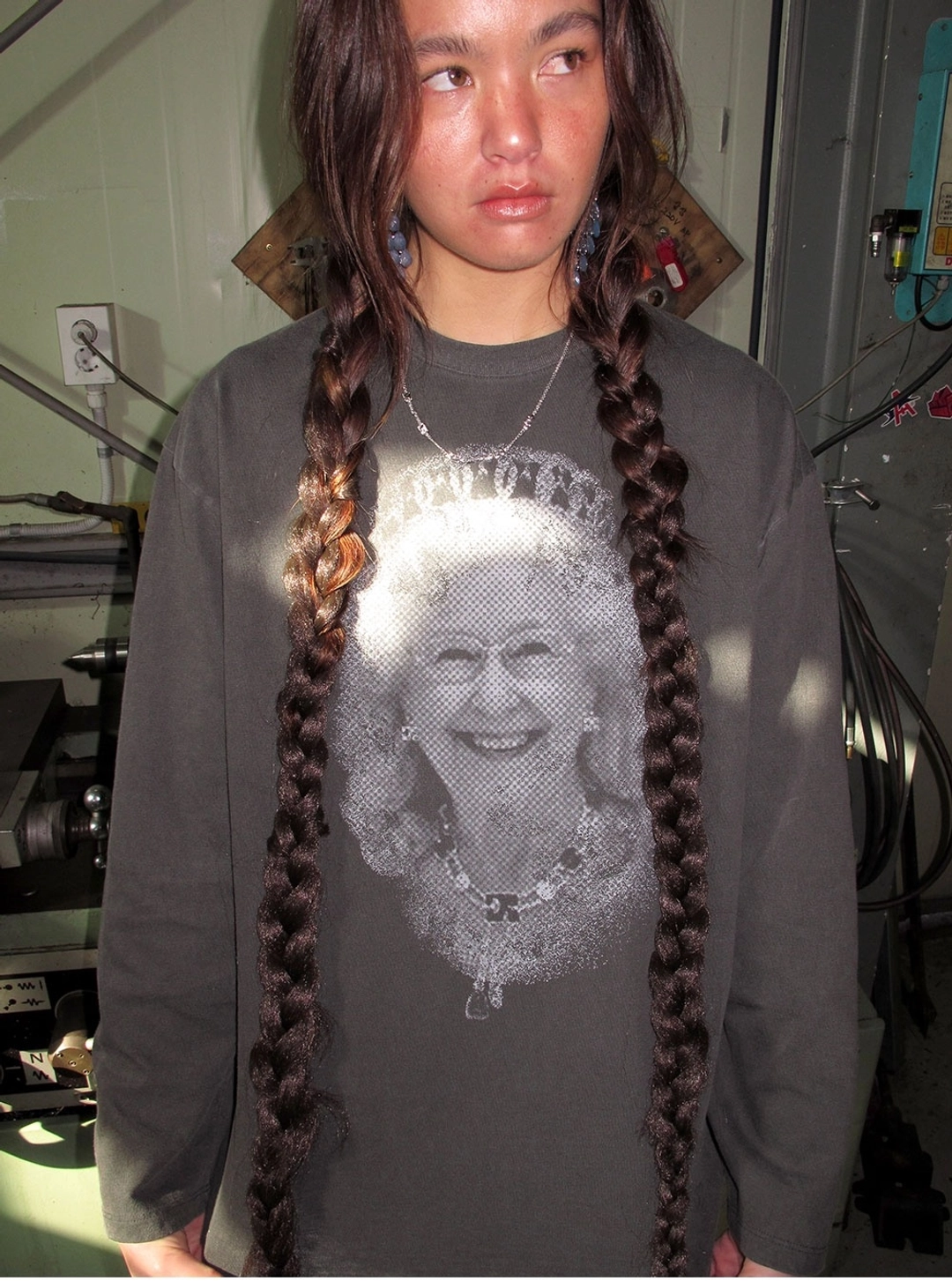 센토르 MY QUEEN PIGMENT LONG SLEEVE T-SHIRT_CHARCOAL 상품 이미지 2