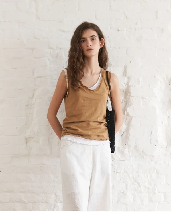 Deep U-Neck Sleeveless Top(Beige)