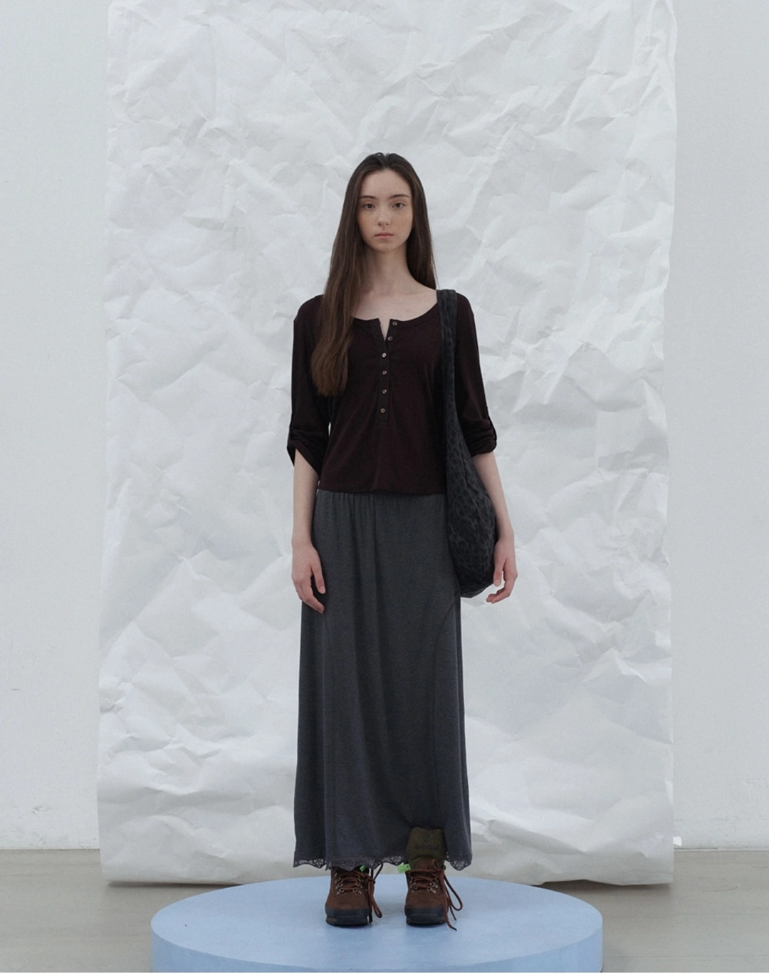 포에토 Rosette lace skirt - charcoal 상품 이미지 1