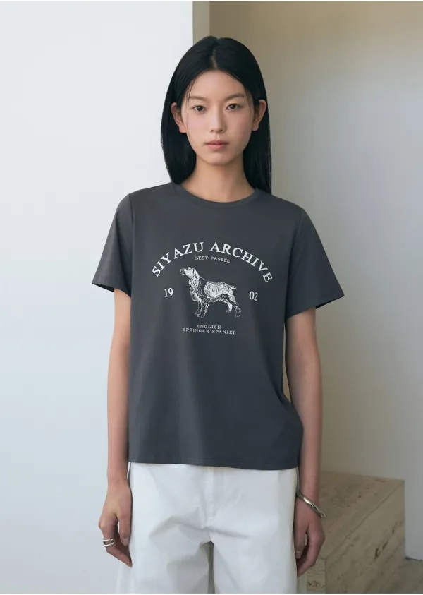 SITP5191 아카이브 하운드 프린팅 반팔티_Charcoal