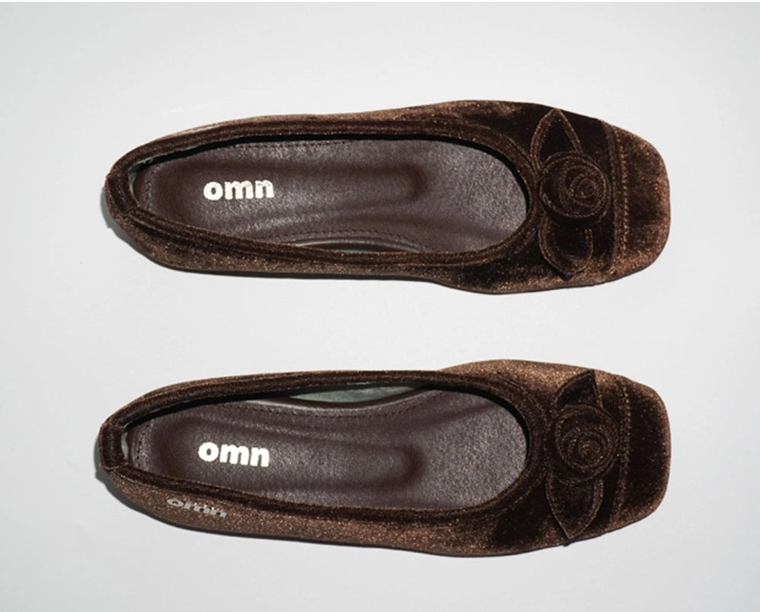 옴니포턴트 omn Rose Velvet Flat Shoes _Brown 상품 이미지 2