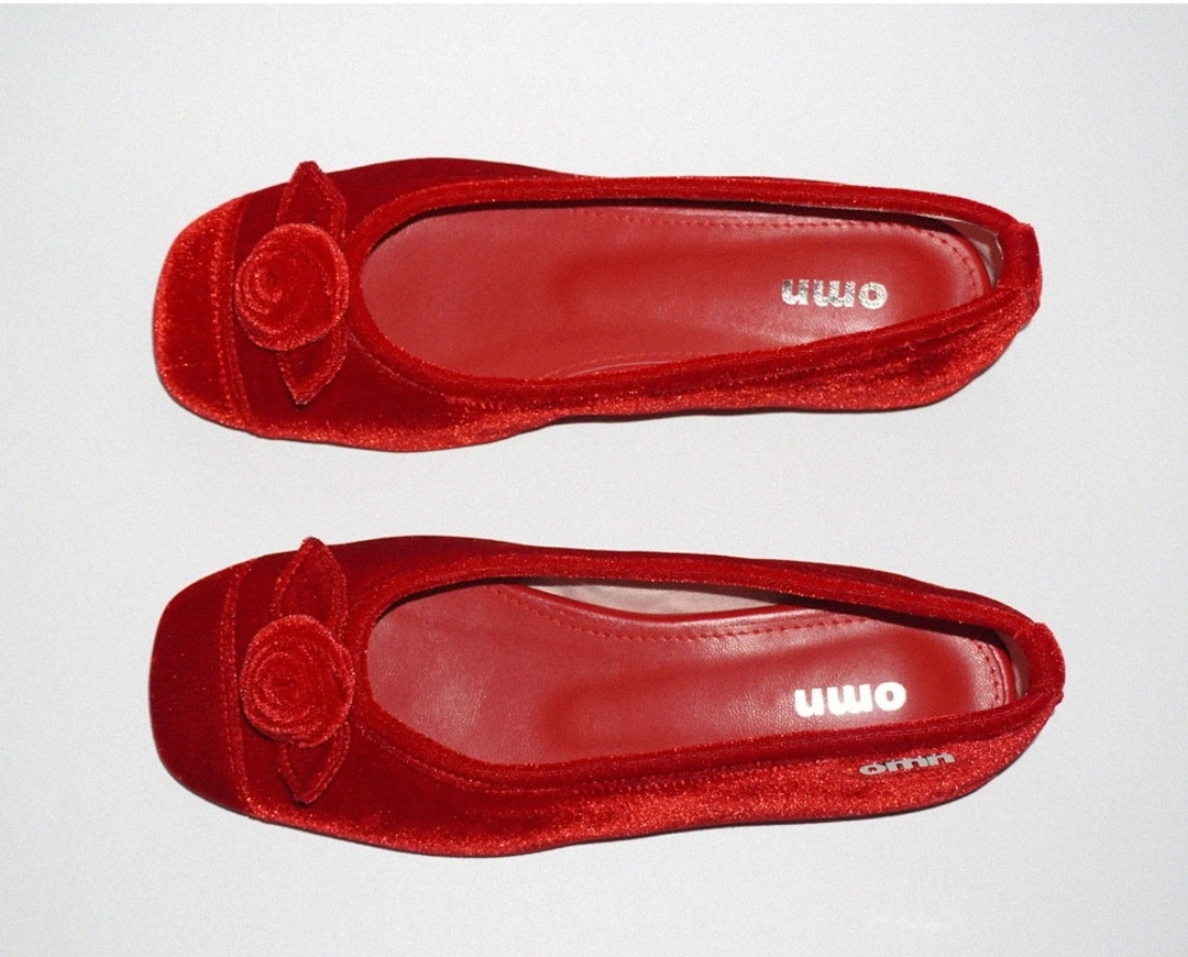 옴니포턴트 omn Rose Velvet Flat Shoes _Red 상품 이미지 2