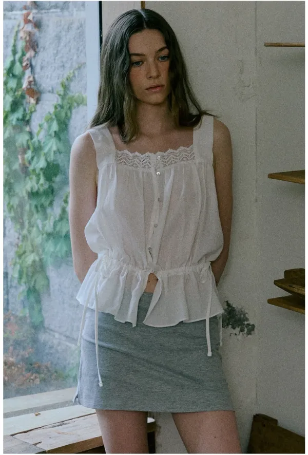 Sleeveless lace ruffle top Ivory