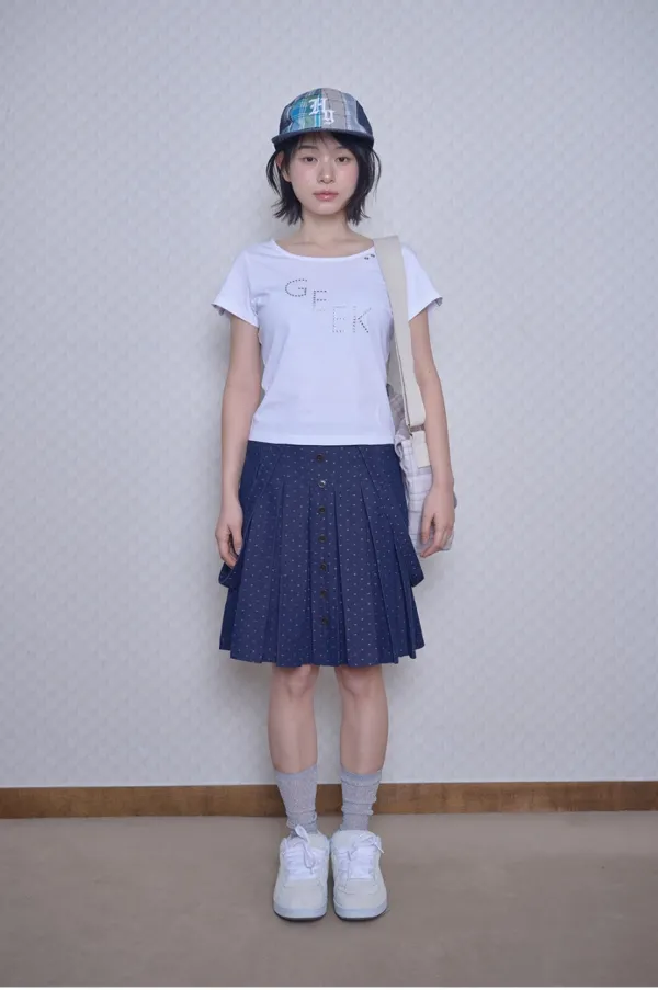 Strap button pleats skirt (Purple)