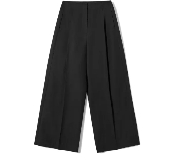 WIDE SILHOUETTE TUCK PANTS