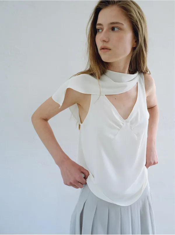 VEIL FLARE SHOULDER BLOUSE_IVORY