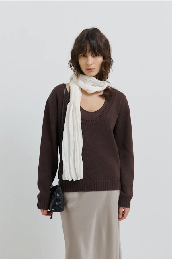 Oli Scoop-Neck Pullover in Brown