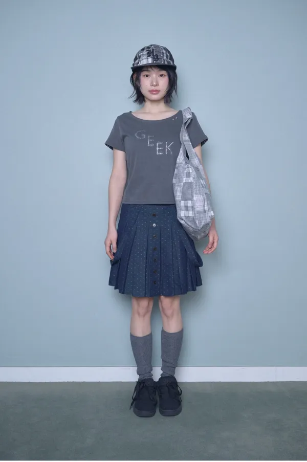 [5월 19일 출고] Strap button pleats skirt (Navy)