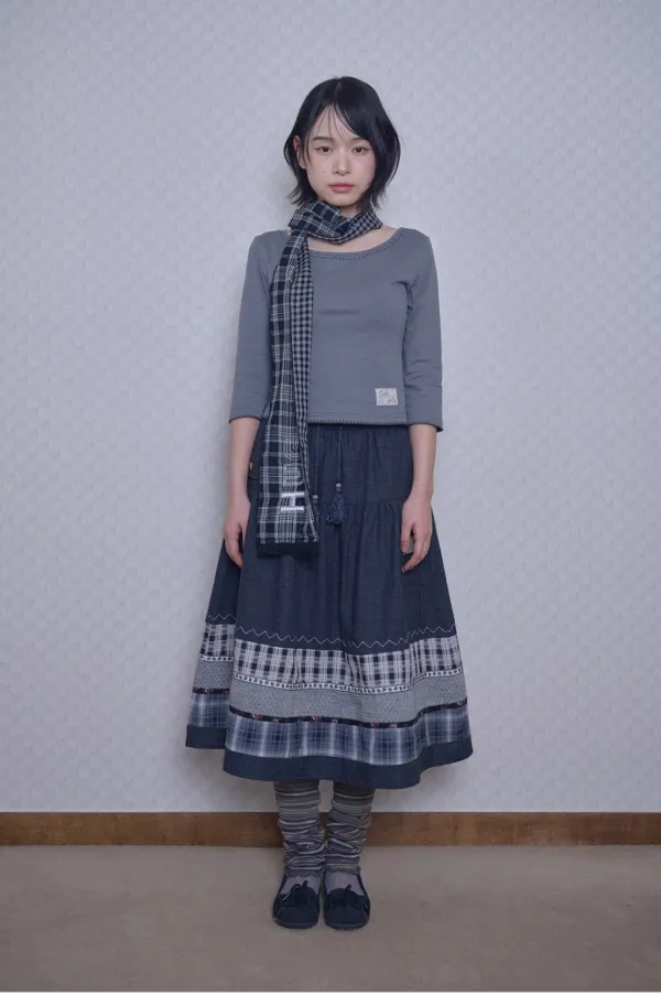 Vintage pattern midi skirt (Black Denim)