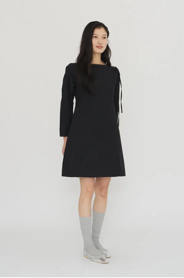 Square Lace OPS_(Black)
