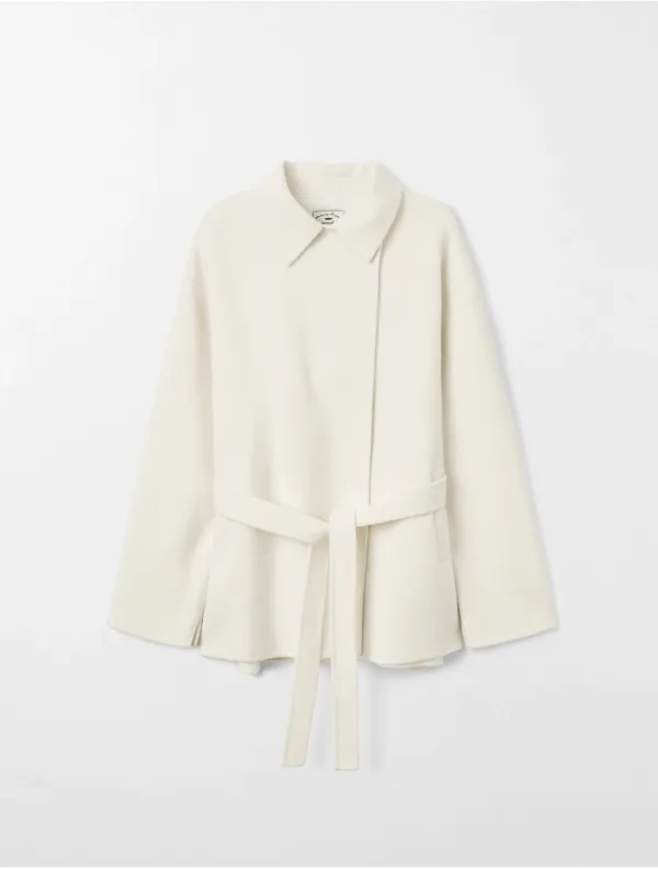 울 블렌드 핸드메이드 카라 하프 코트 화이트 MDCT017WHITE