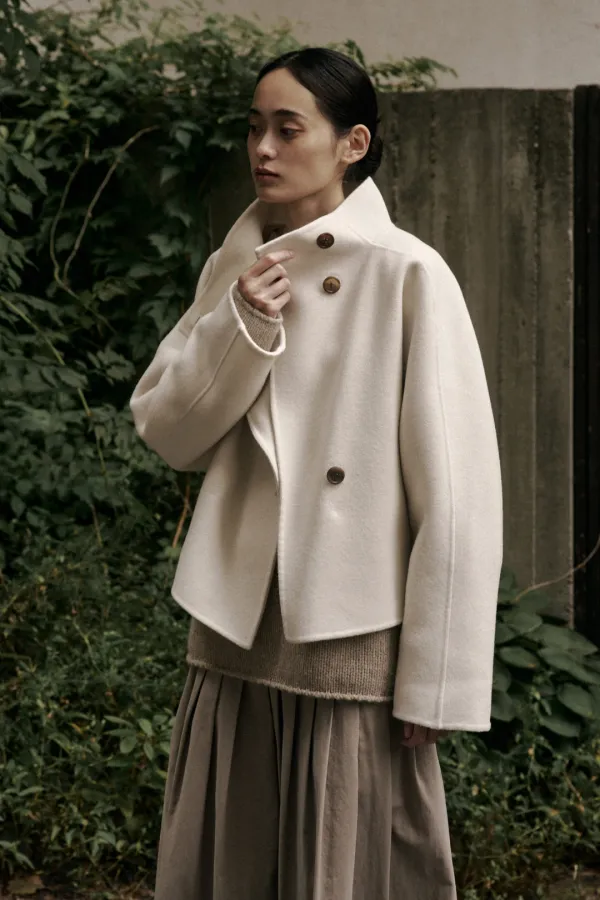 MOUI CASHMERE HANDMADE SHORT COAT_IVORY