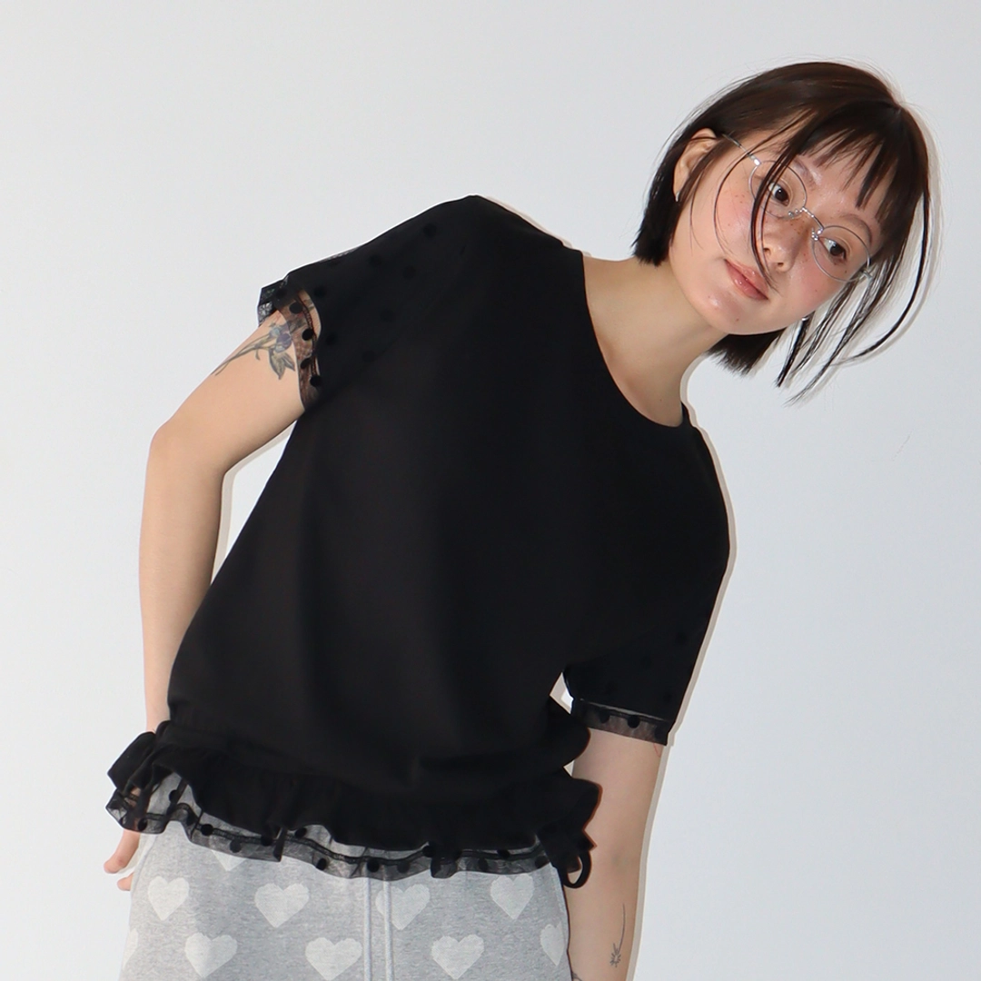 론론 DOT MESH FRILL SHORT SLEEVE T SHIRT BLACK 상품 이미지 1