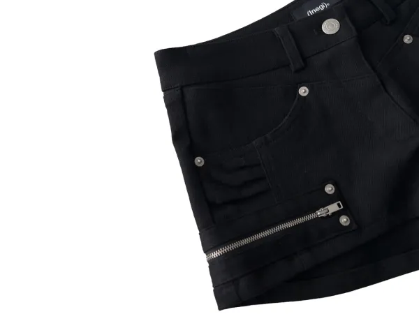 Angled Seam Zip Shorts (black)