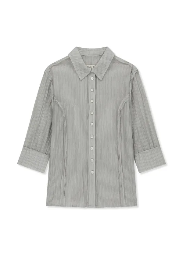 RAW EDGE CRINKLE BLOUSE IN LIGHT GREY