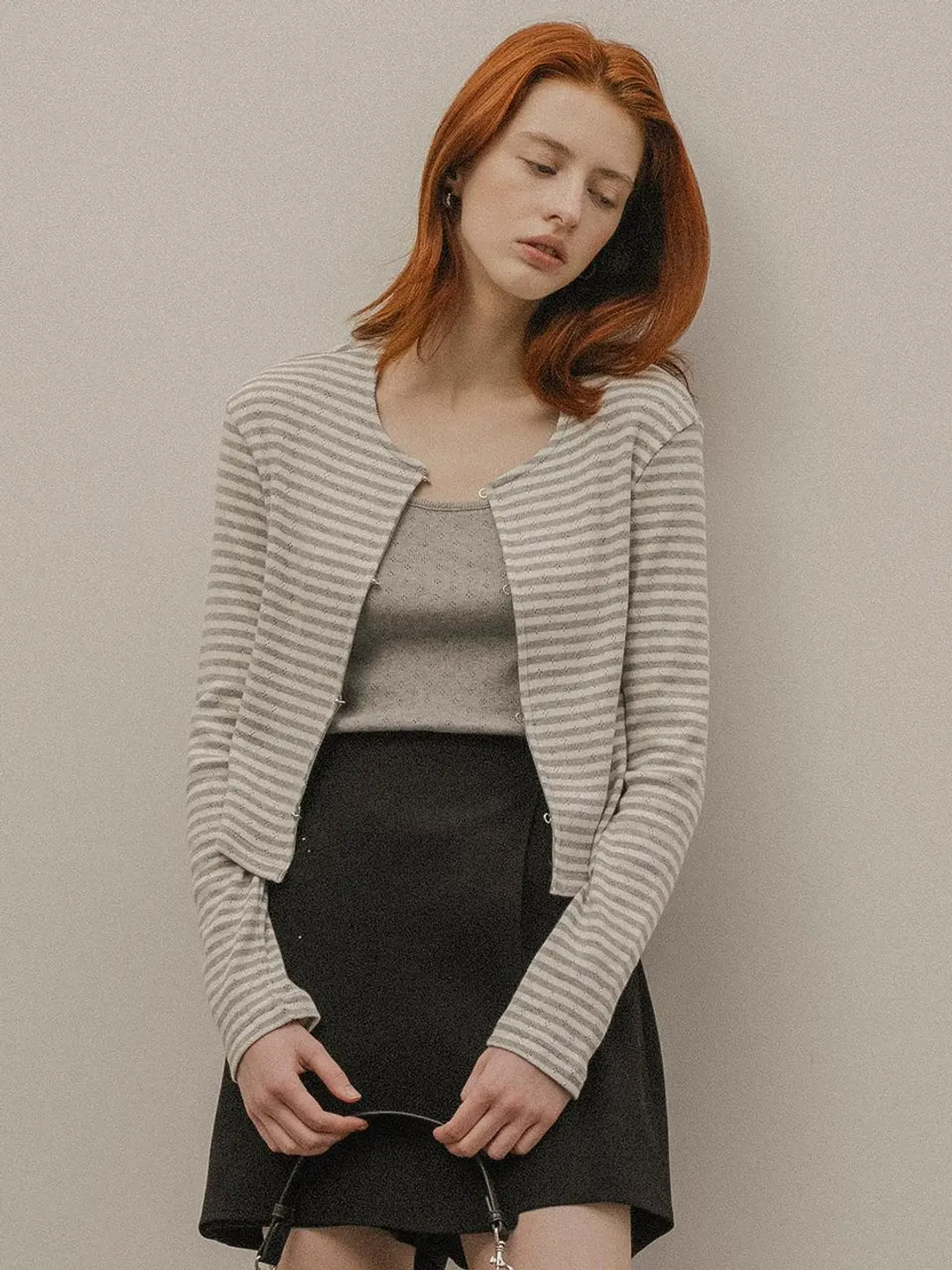 노운베러 Stripe eyelet cardigan set_Gray 상품 이미지 2