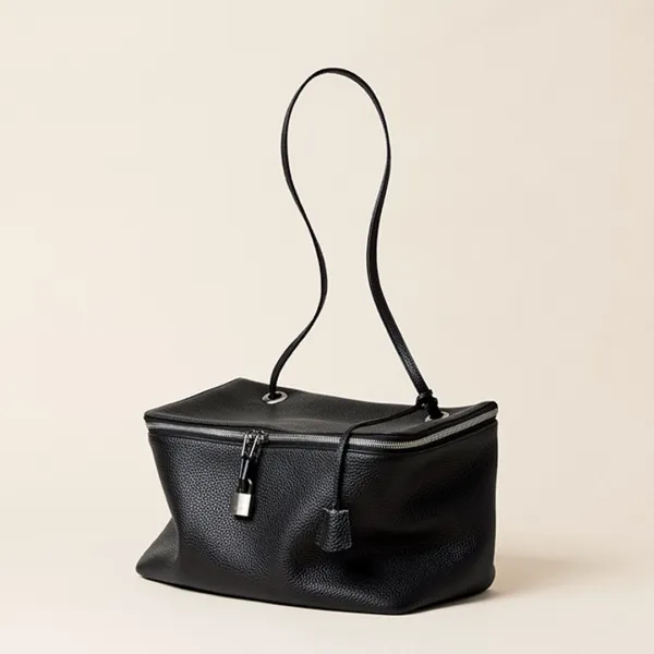 VANITY BAG_PEBBLE BLACK