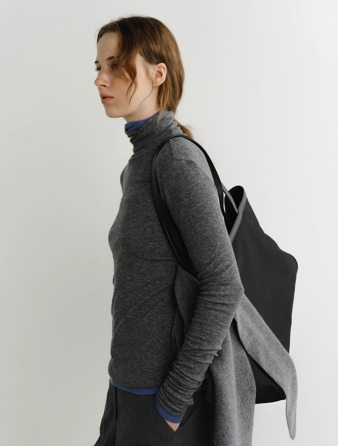 이아 Wool Turtleneck Top (Charcoal) 상품 이미지 3