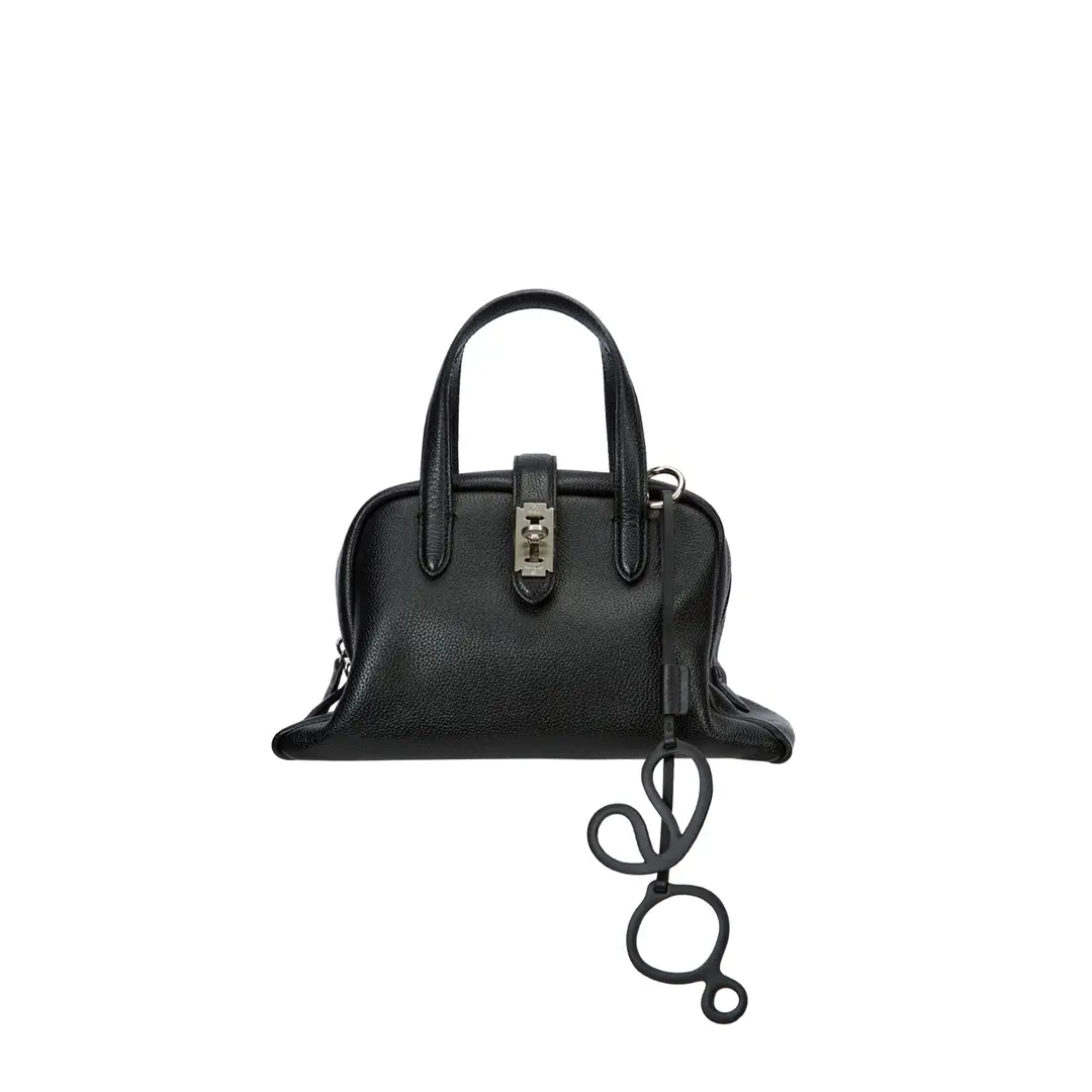 분크 [아울렛] VQ Silhouette Charm (VQ 실루엣 참) Black 상품 이미지 3