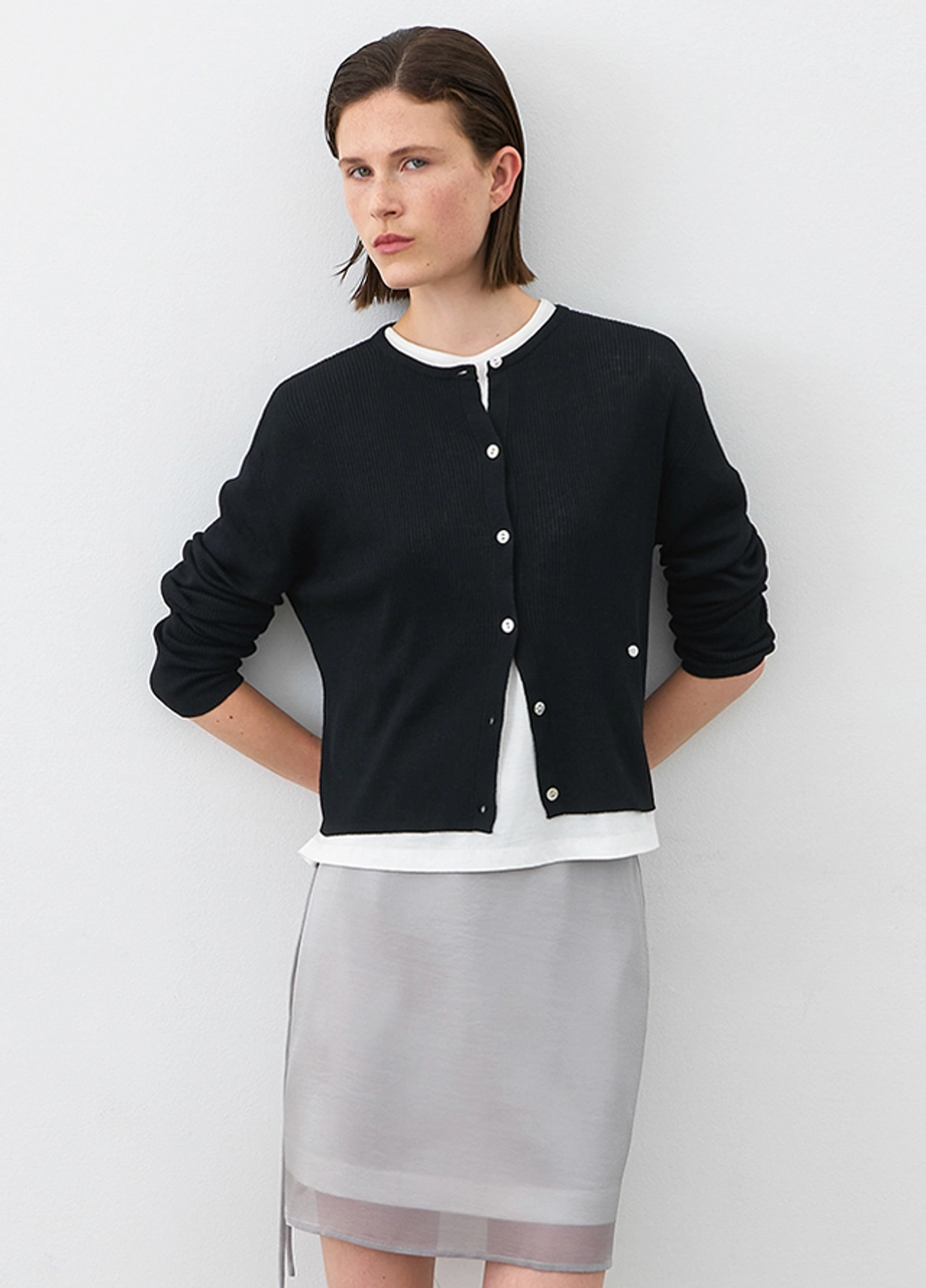 아뜰리에 나인 (Z-CD-2223)ESSENTIAL NOAH CROP CARDIGAN 상품 이미지 1