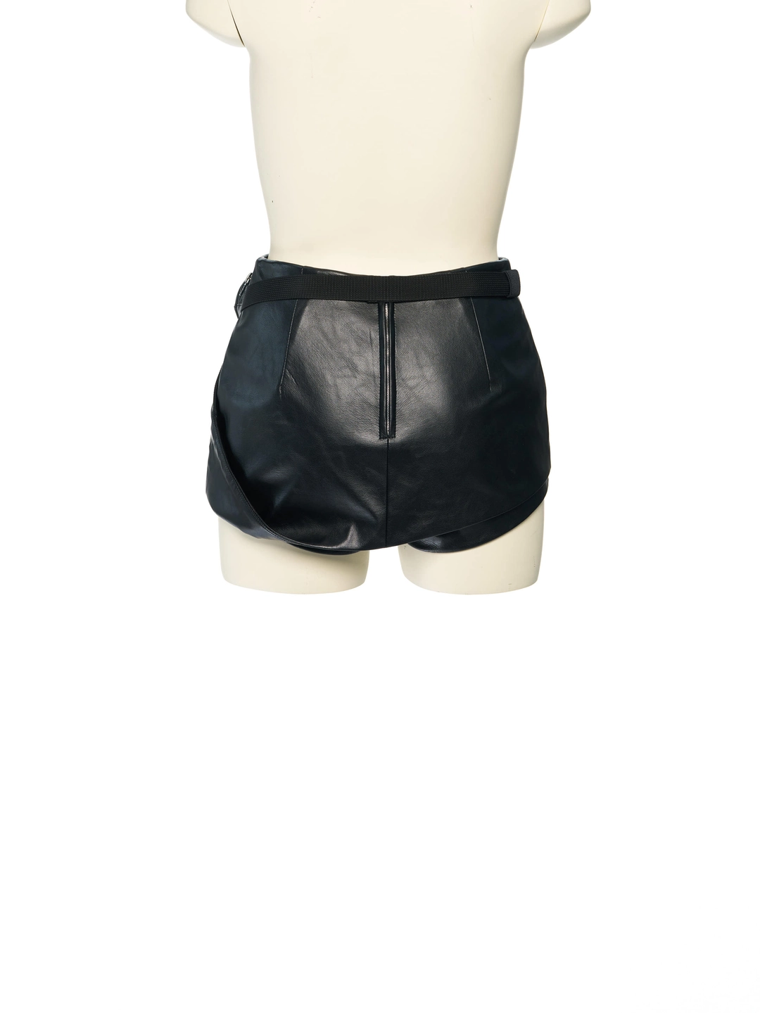 푸쉬버튼 SS26 BLACK FAUX LEATHER BELT BAG MICRO SKORTS 상품 이미지 1