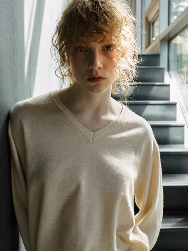 Easy-care V-neck knit [KNFW07KN13]_Oatmeal