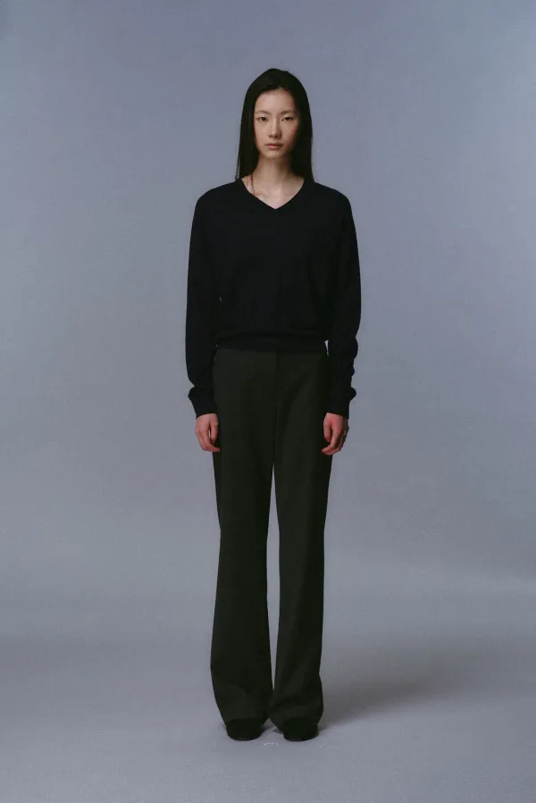 Soft V-Neck Slim Knit_Navy