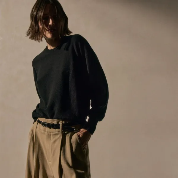 Spun Cashmere Crew Sweater - Black