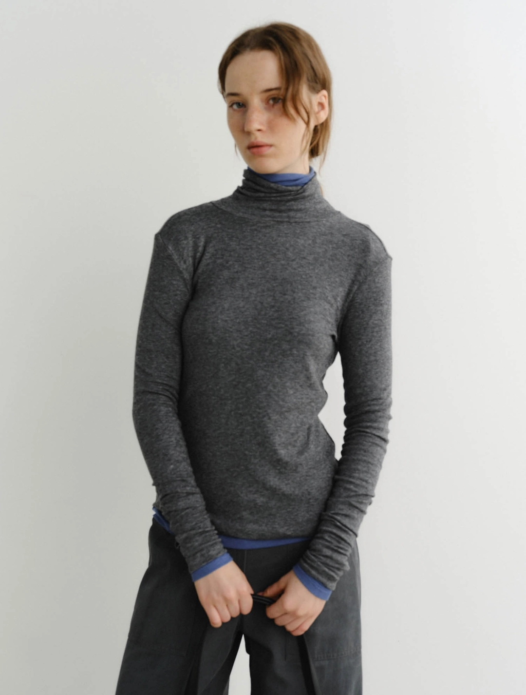 이아 Wool Turtleneck Top (Charcoal) 상품 이미지 2