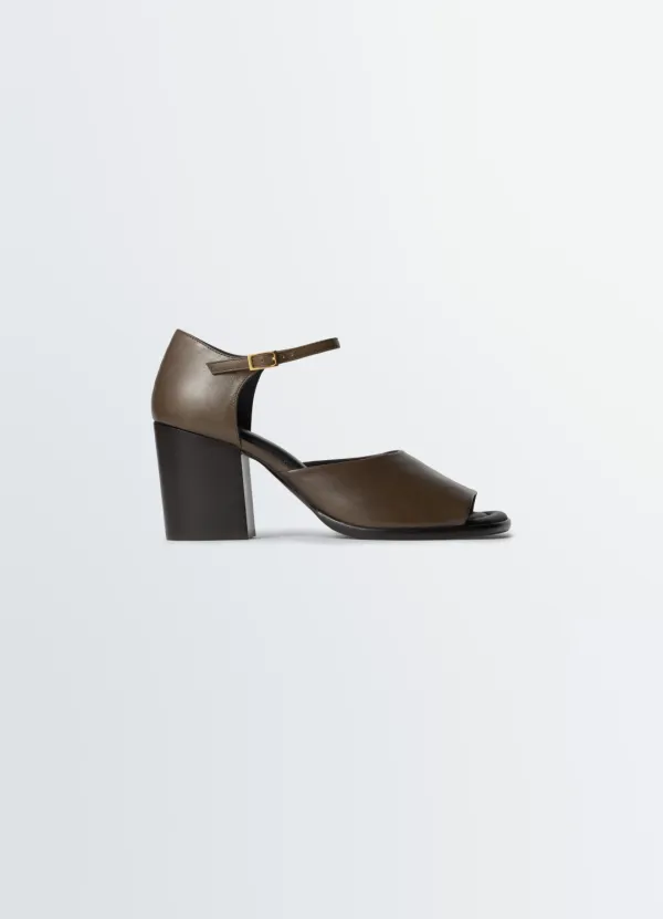 HEELED SANDALS IN GLOSSY LEATHER