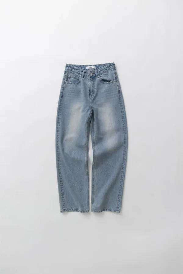 2nd) a relaxed denim (pale blue)