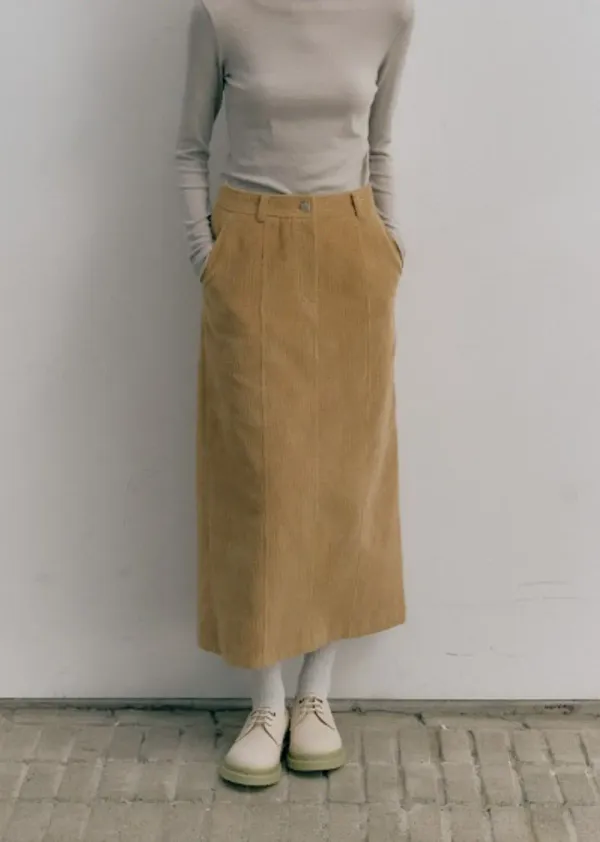 CORDUROY PENCIL LONG SKIRT (sand beige)