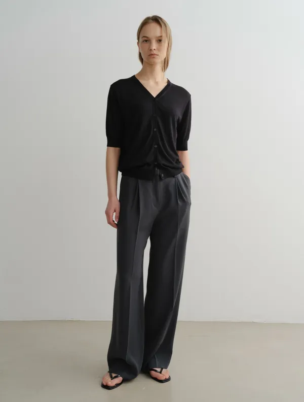 V Neck Knit Cardigan (Black)