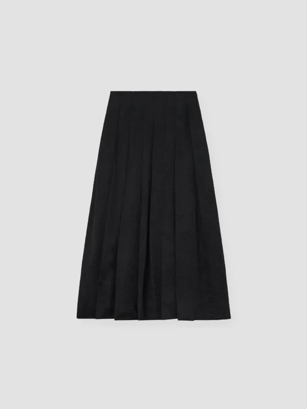 LE SATIN PLEATS SKIRT_BLACK_OE3C2MSK90BKA