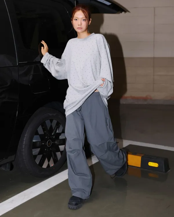 velk knee tuck pants