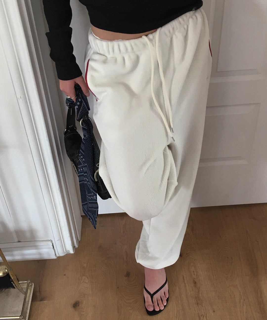 비터셀즈 Wintry Fleece Jogger Pants-Ivory 상품 이미지 2