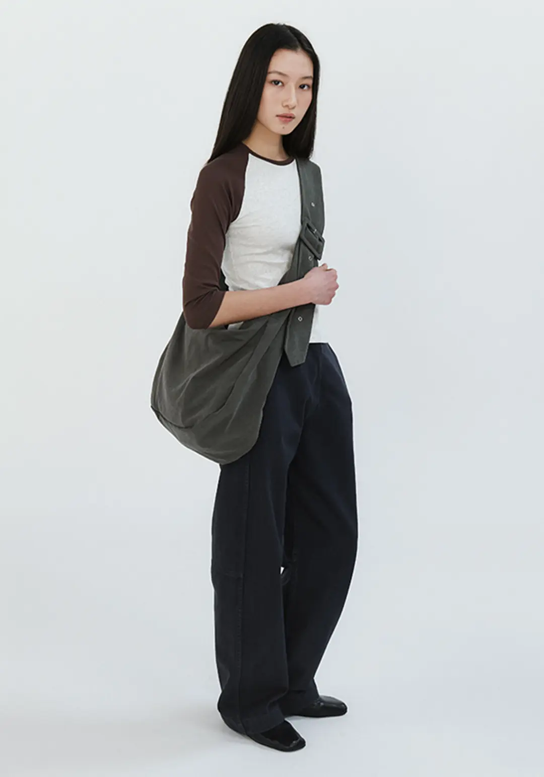 이브세이지 Stripe Buckle bag (Charcoal) 상품 이미지 2