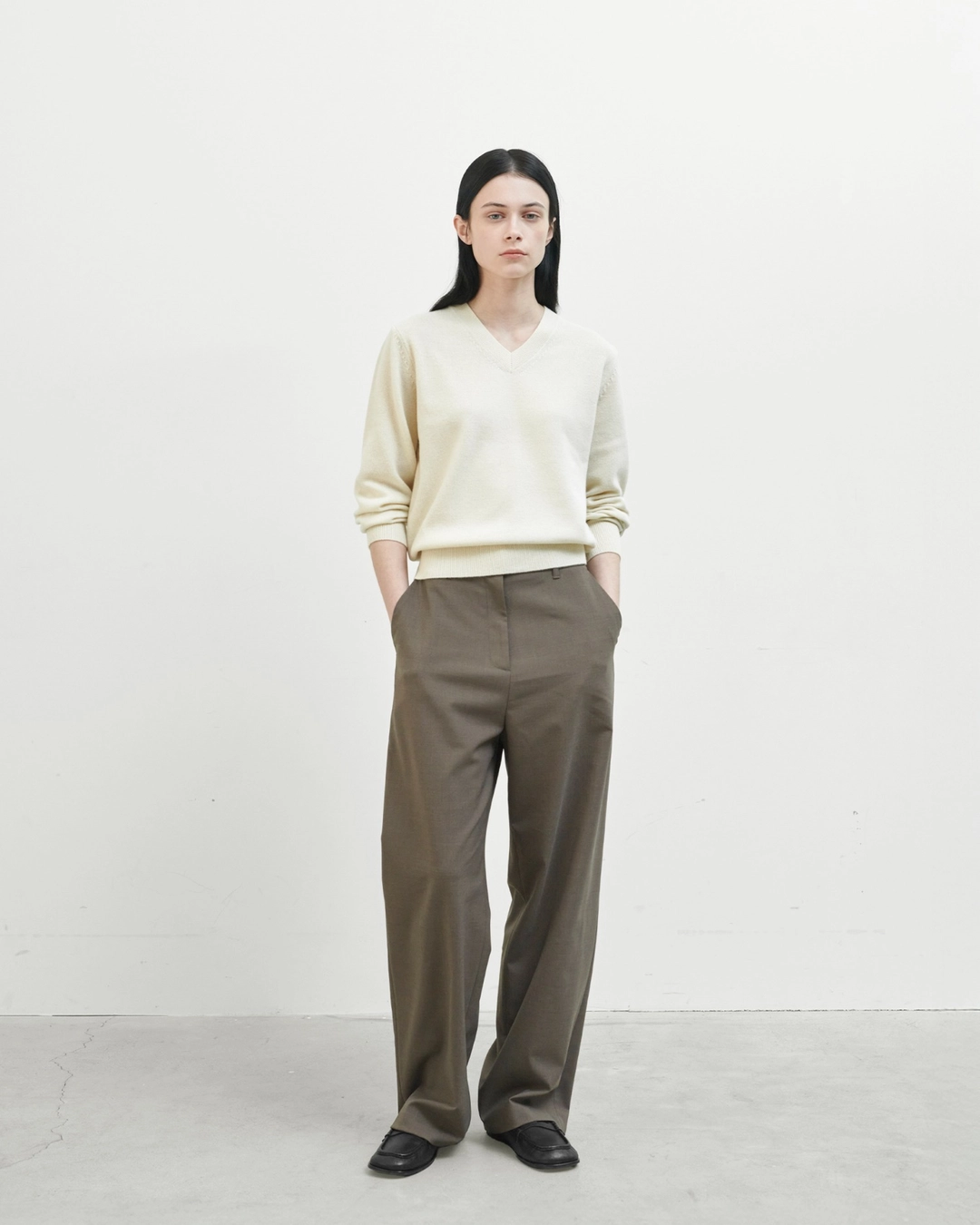 브라운야드 W Extra Super Fine V Neck Knit, Ecru 상품 이미지 2