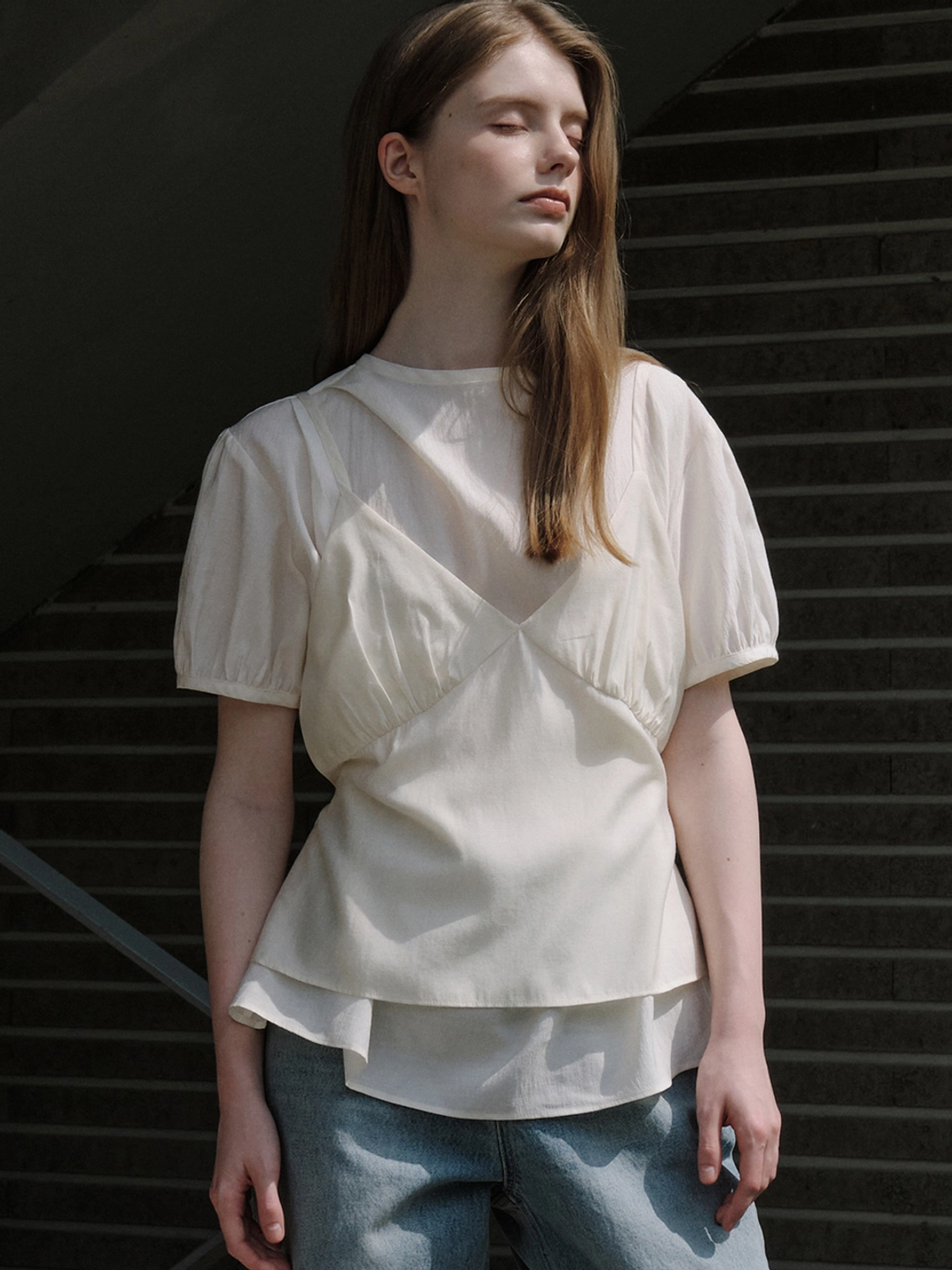 아워코모스 comos 1476 drape neck blouse layered  camisole set-up (butter cream) 상품 이미지 2