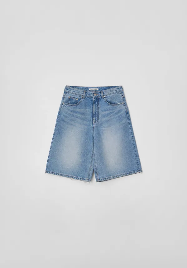 Wide bermuda denim