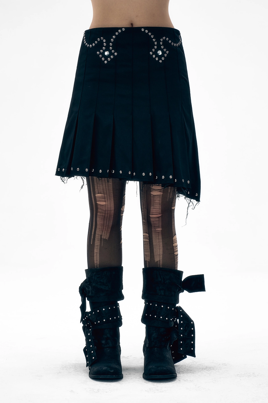 와이이이엘 STUDDED PLEATED MIDI SKIRT BLACK 상품 이미지 2