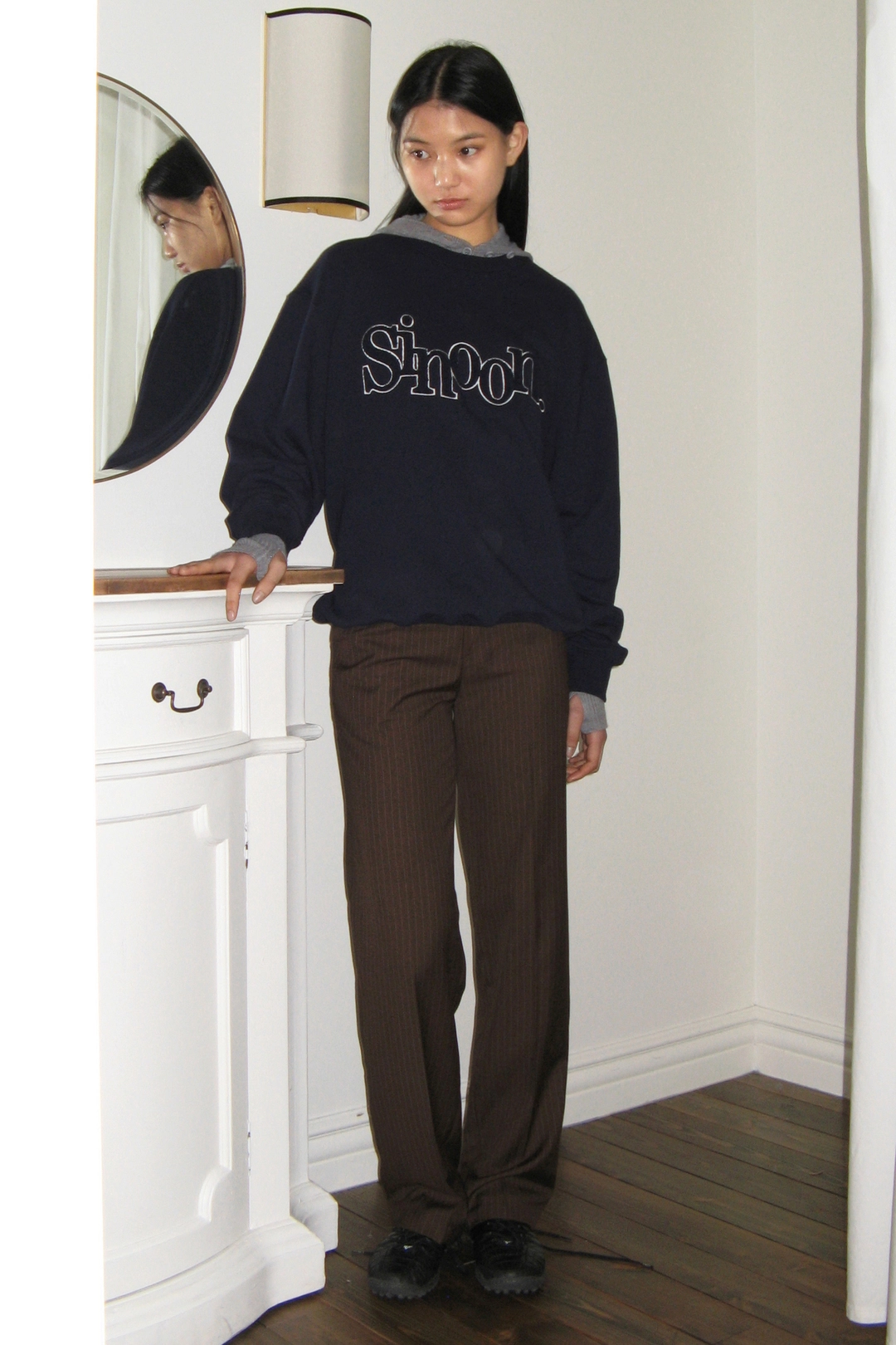 시눈 Boucle Logo Sweatshirt (Navy) 상품 이미지 3