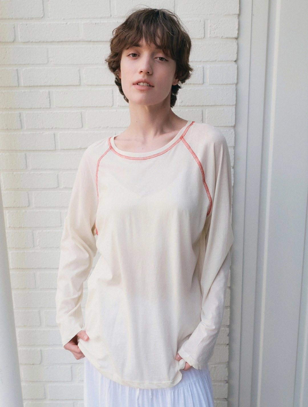로에일 Contrast stitch raglan t-shirt_Cream 상품 이미지 1
