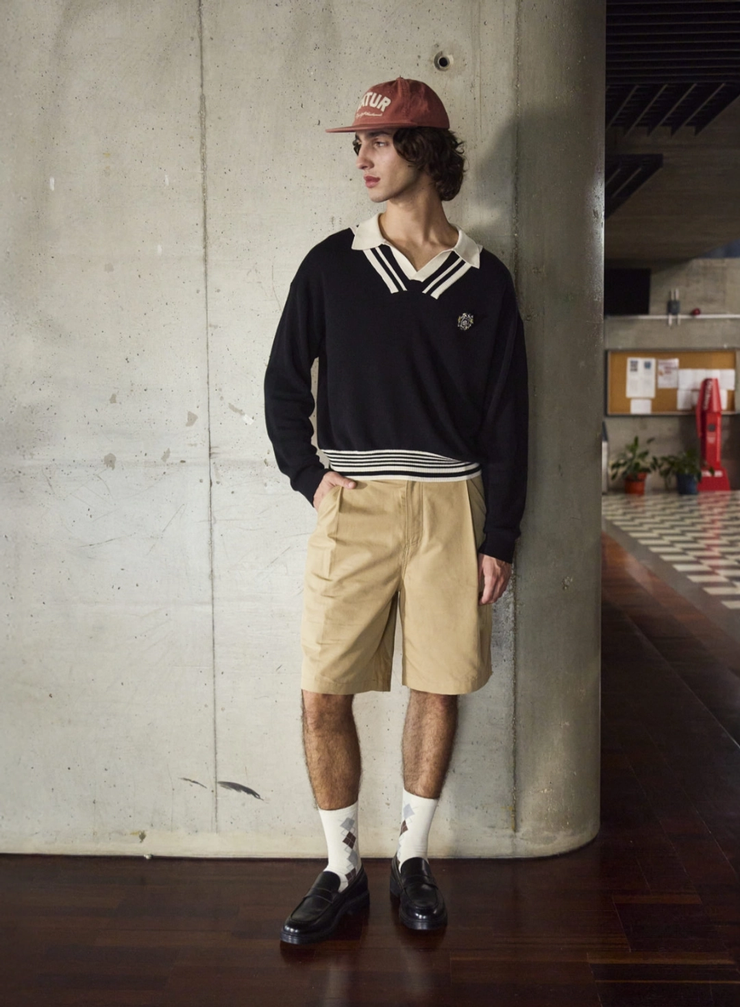 세터 Crest Logo Open Collar Knit - Black 상품 이미지 3