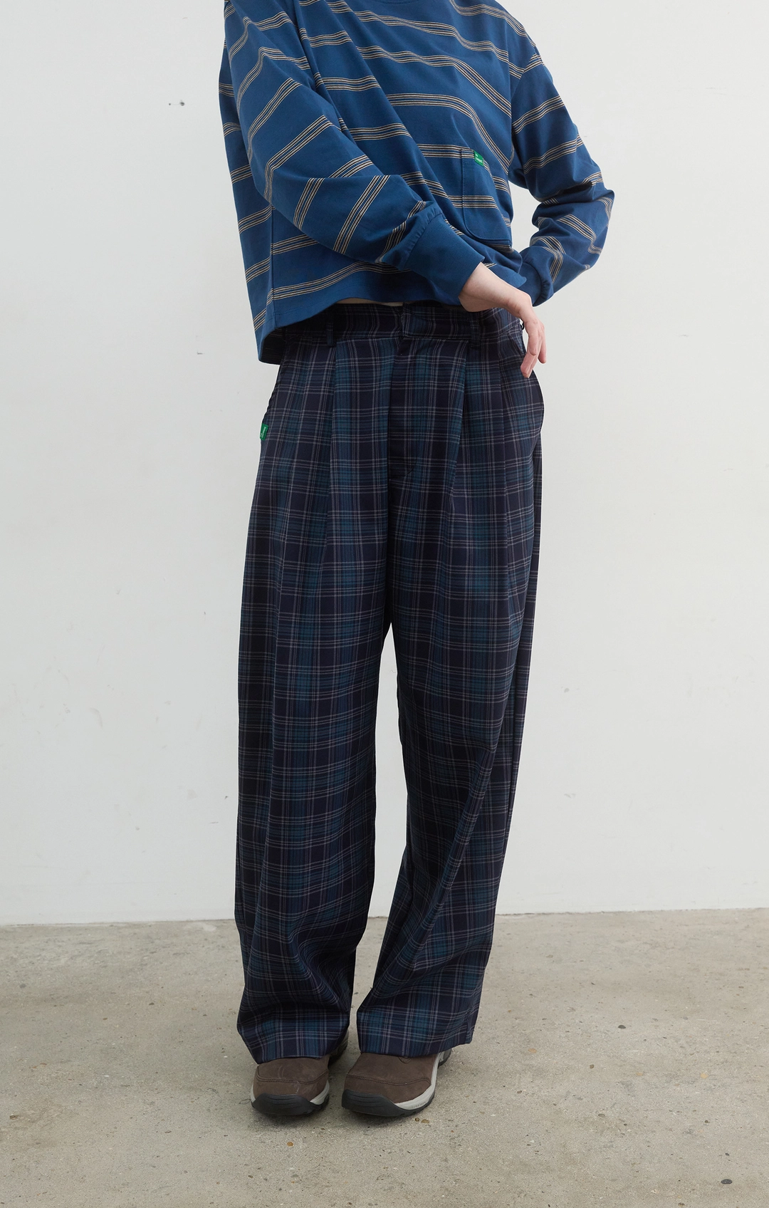 노컨텐츠 429. Check Wide Pants_Navy 상품 이미지 2